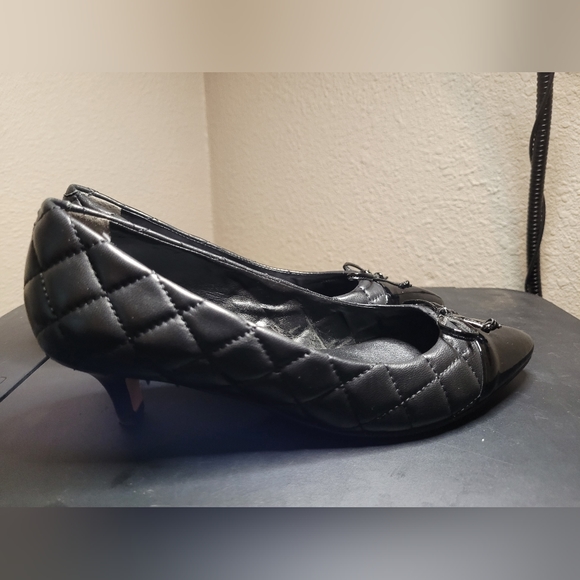 Flats - Picture 2 of 3